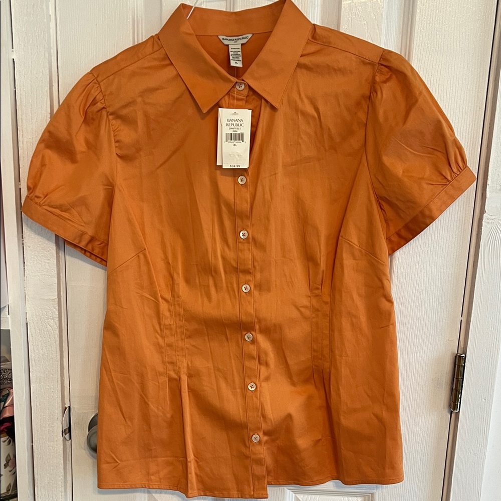 Banana Republic Orange Short-Sleeve Button-Up Shirt